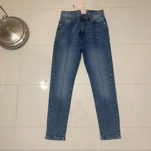 Revice skinny jeans with star in the back